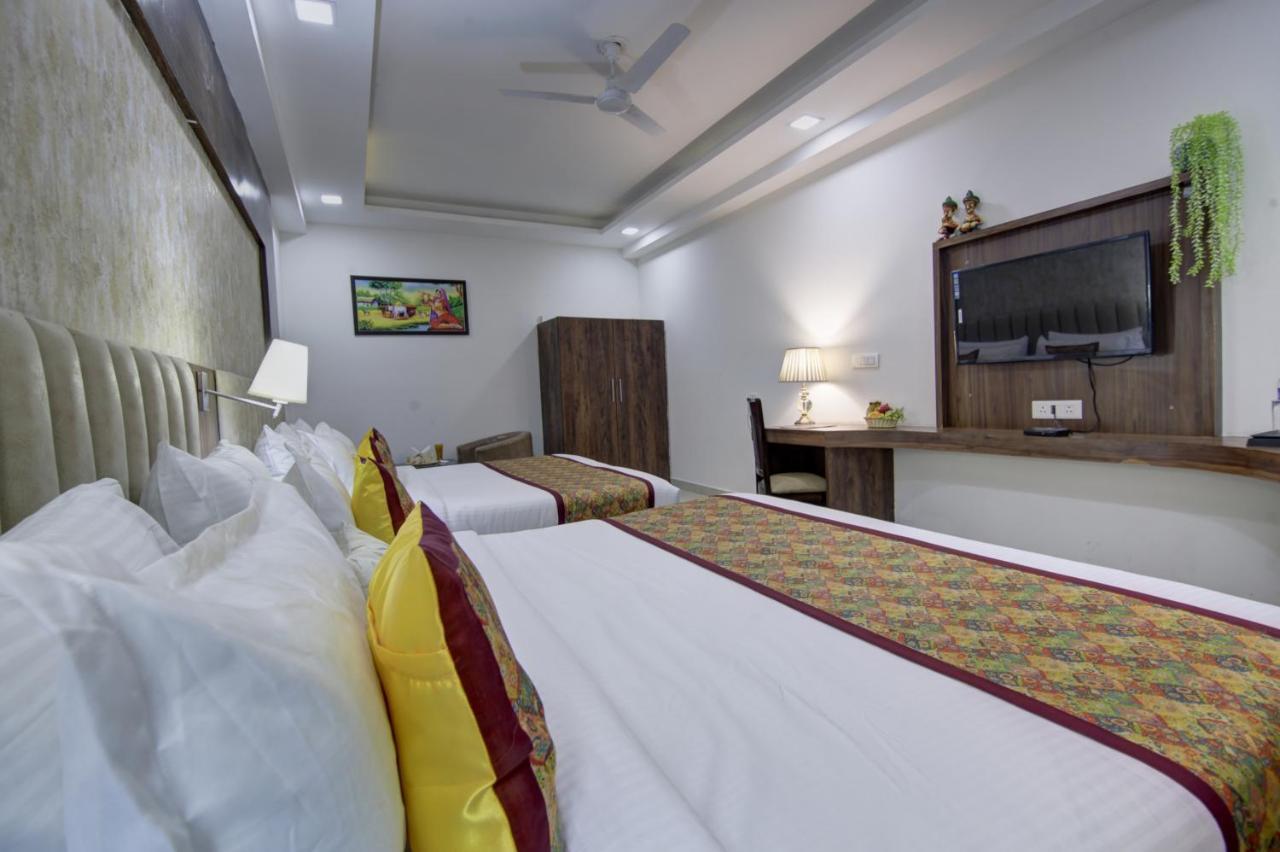 Hotel The Prithvi Near Delhi Airport Yeni Delhi Dış mekan fotoğraf