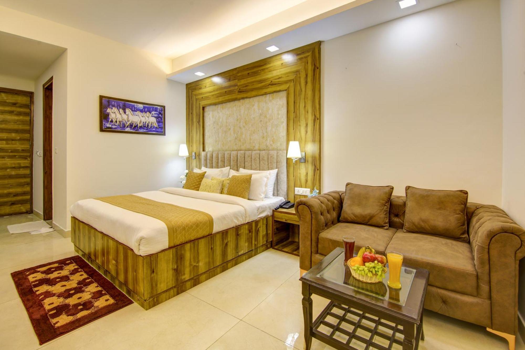 Hotel The Prithvi Near Delhi Airport Yeni Delhi Dış mekan fotoğraf