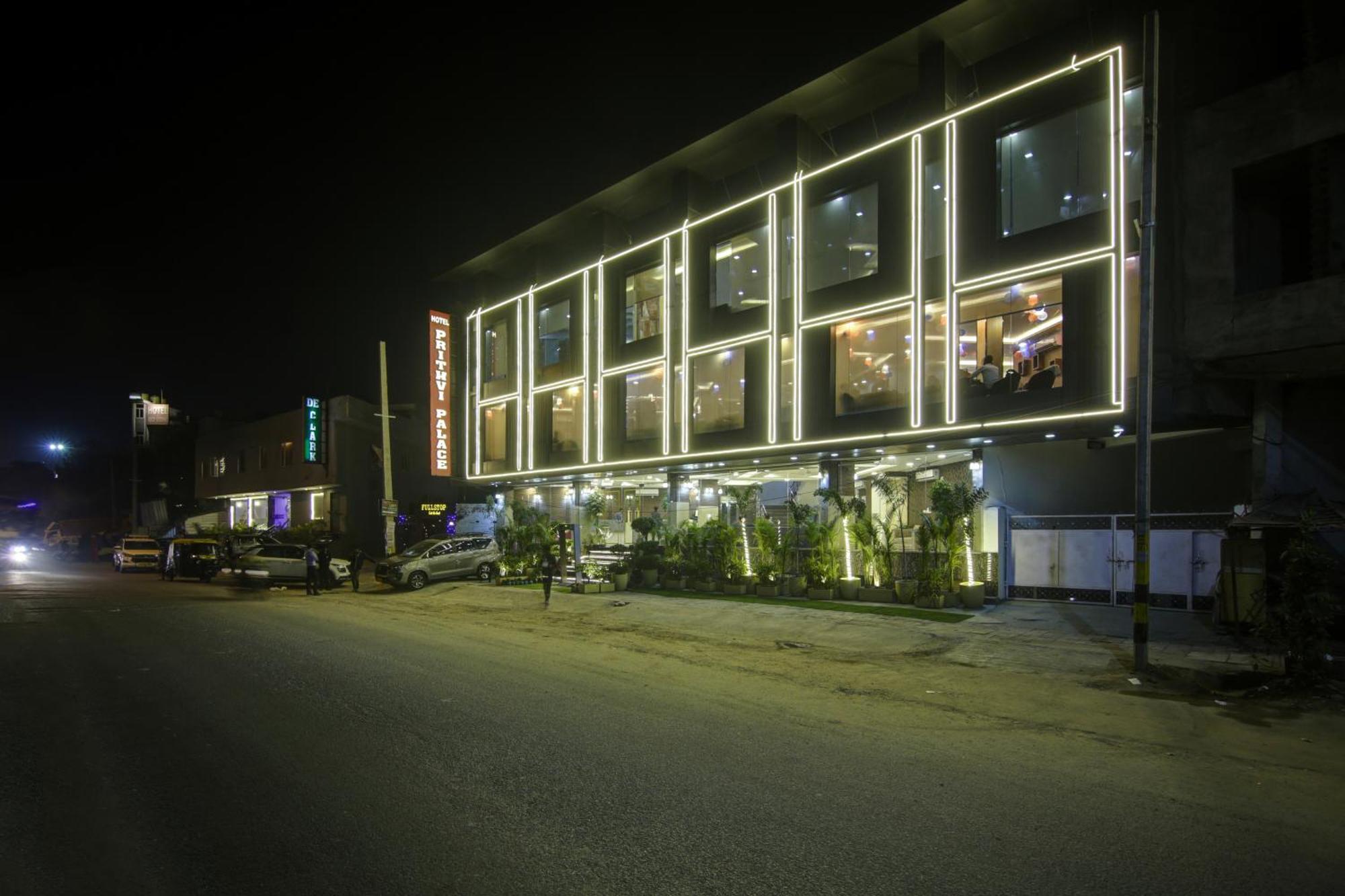 Hotel The Prithvi Near Delhi Airport Yeni Delhi Dış mekan fotoğraf