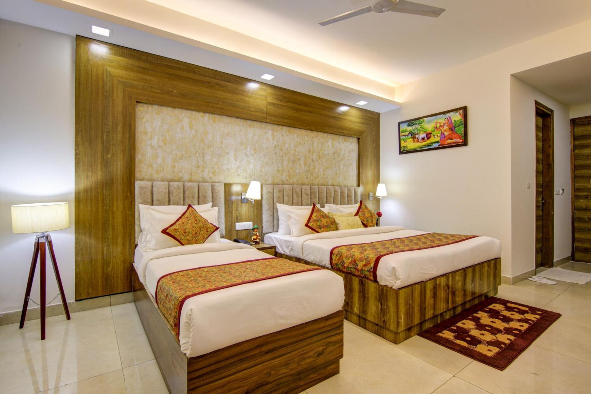 Hotel The Prithvi Near Delhi Airport Yeni Delhi Dış mekan fotoğraf