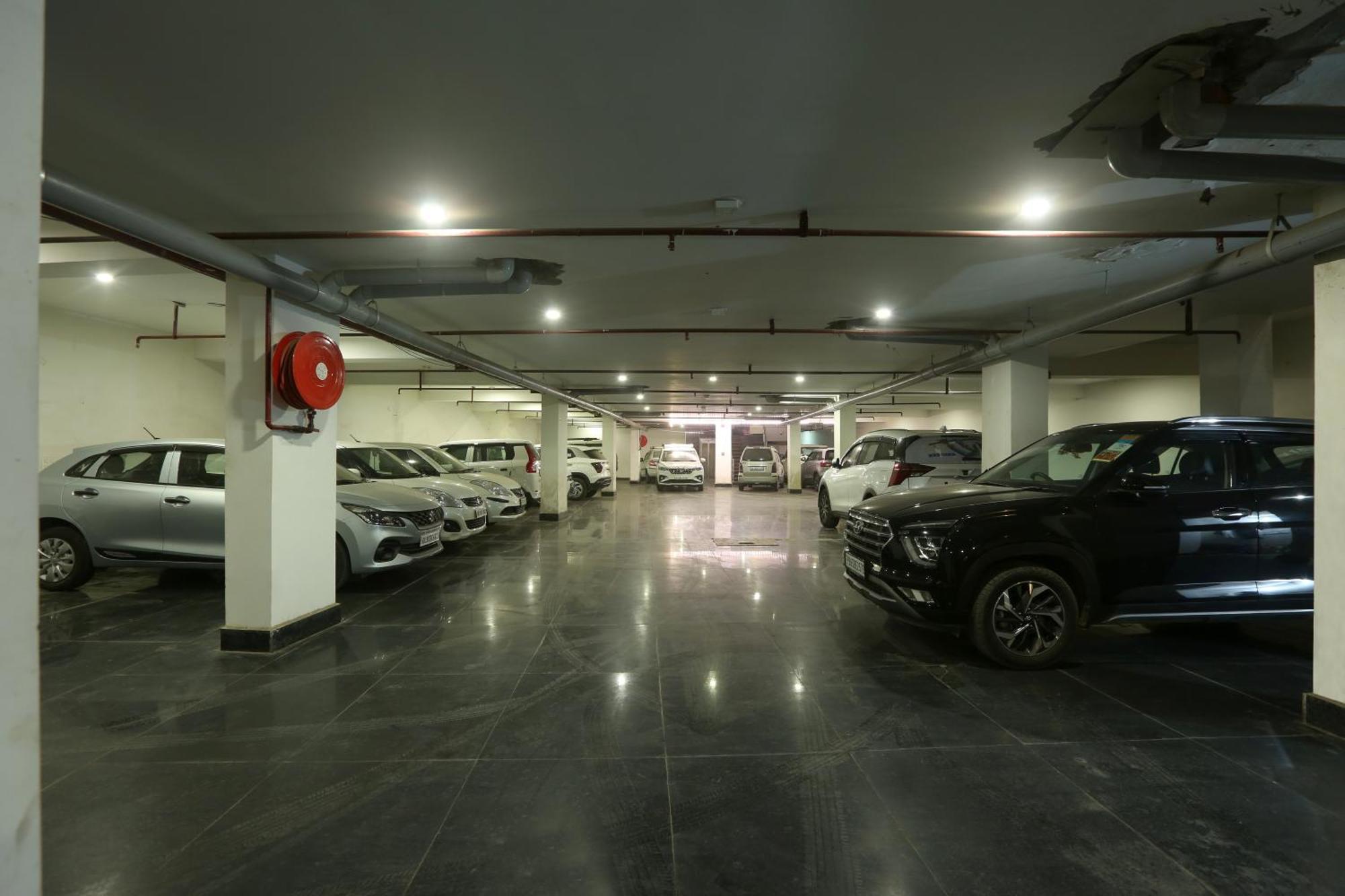 Hotel The Prithvi Near Delhi Airport Yeni Delhi Dış mekan fotoğraf