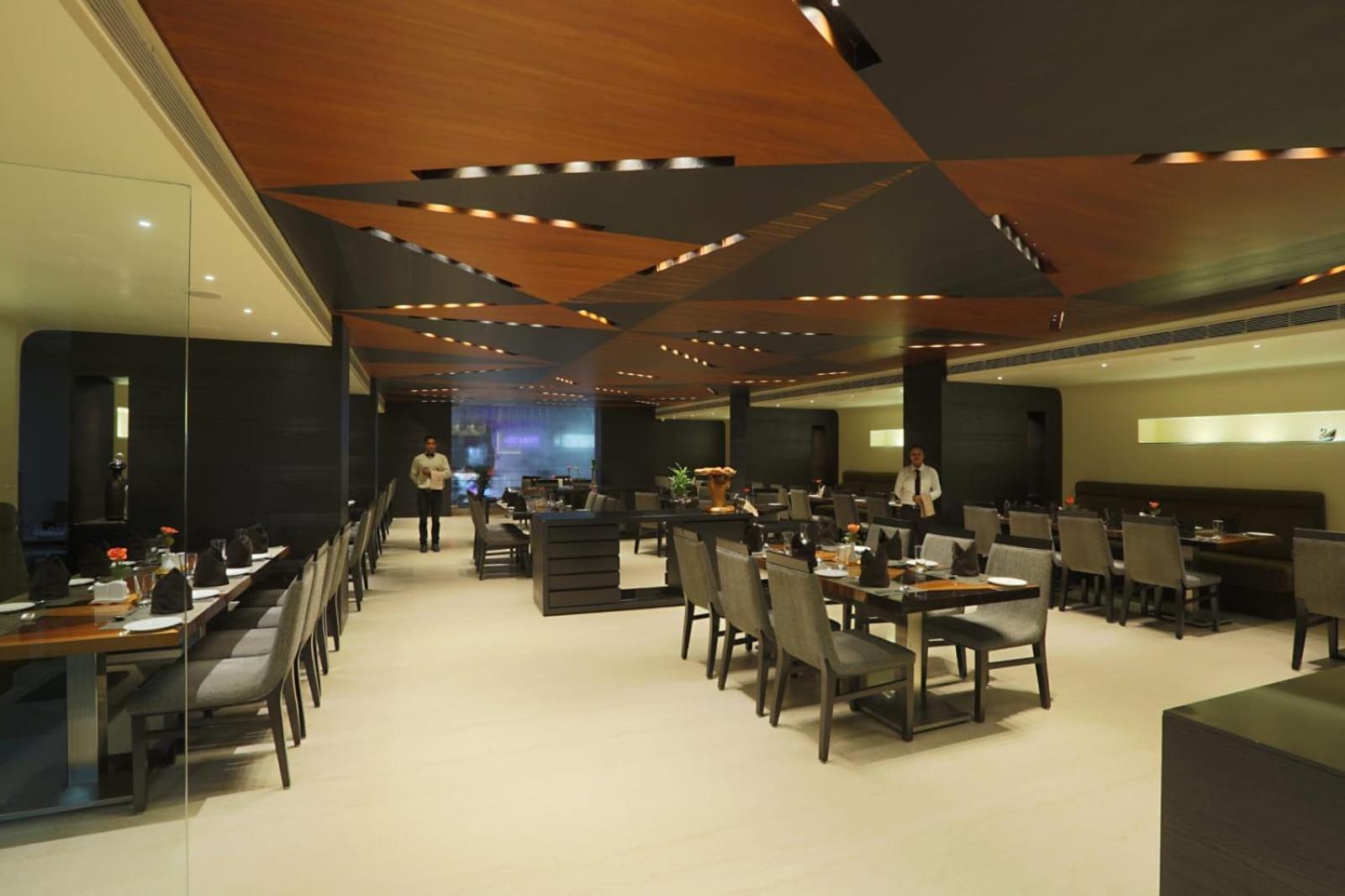 Hotel The Prithvi Near Delhi Airport Yeni Delhi Dış mekan fotoğraf